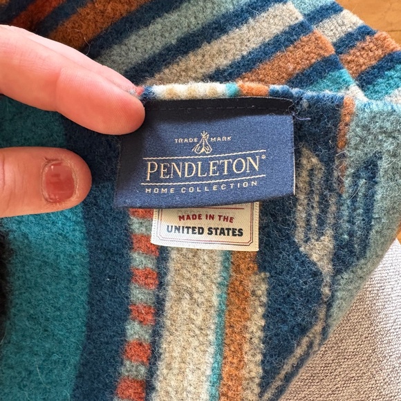 Pendleton Throw Blanket - Picture 3 of 3